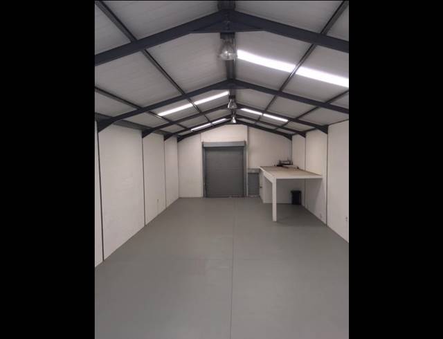 437M² WAREHOUSE RENTED IN WESTLAKE